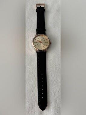 ⌚️$8 Classic Minimalist Rose Gold Dial Watch with Black Strap